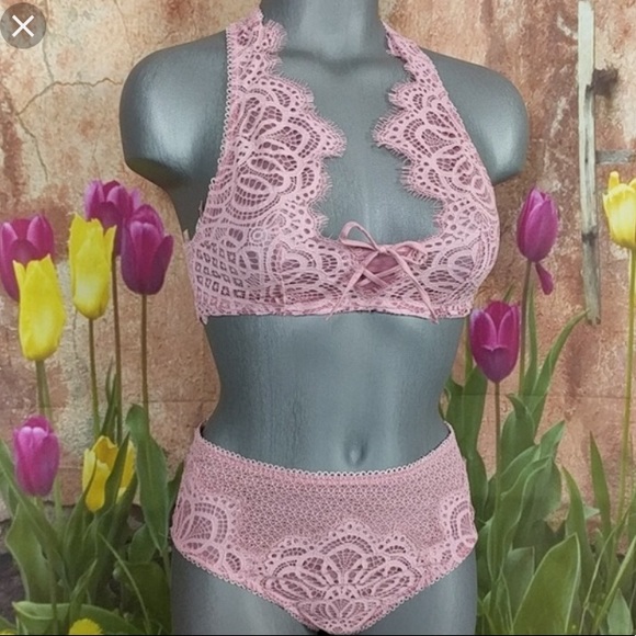 Victoria's Secret Other - Victoria’s Secret large pink lace set